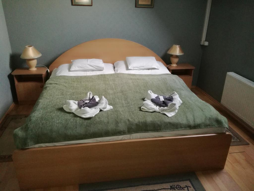 Hotel Arany Trofea Eger Eksteriør bilde