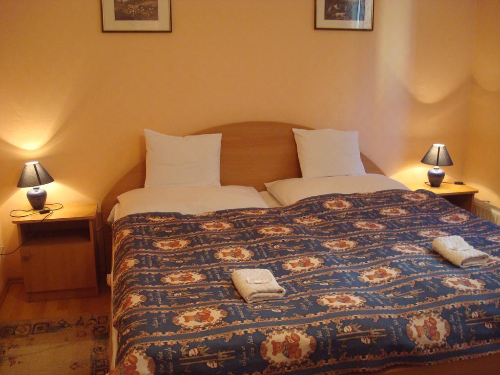 Hotel Arany Trofea Eger Eksteriør bilde
