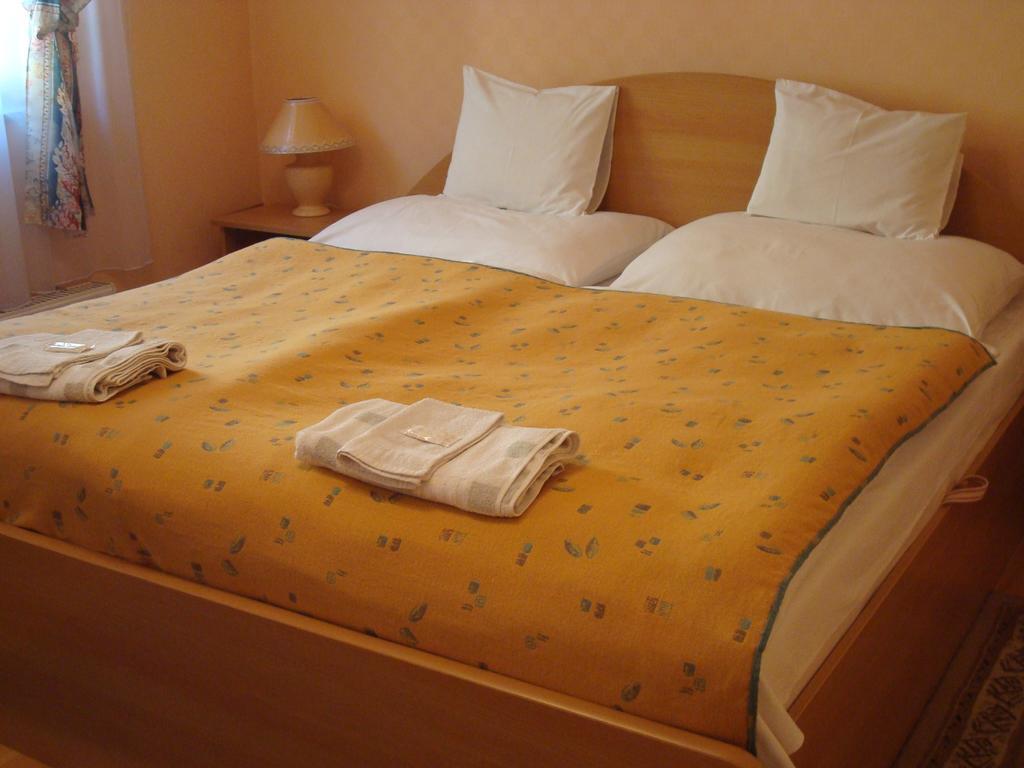 Hotel Arany Trofea Eger Eksteriør bilde